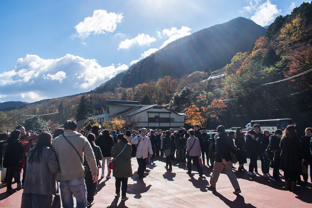 day trip to hakone in autumn