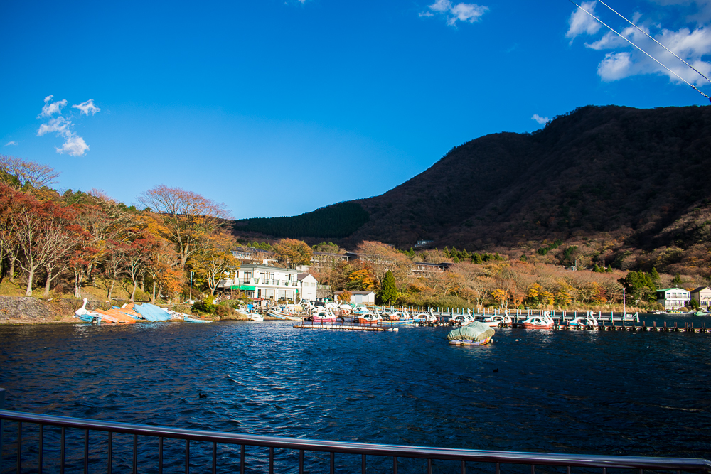 lake ashi in hakone