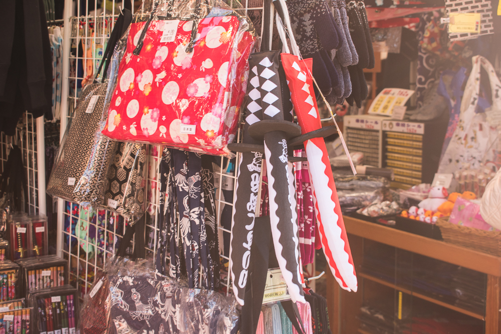 souvenirs to buy in asakusa