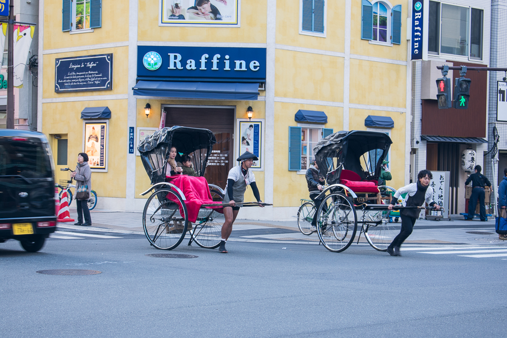 things to do in asakusa - rickshaw