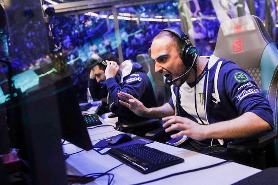 wealthiest professional gamer
